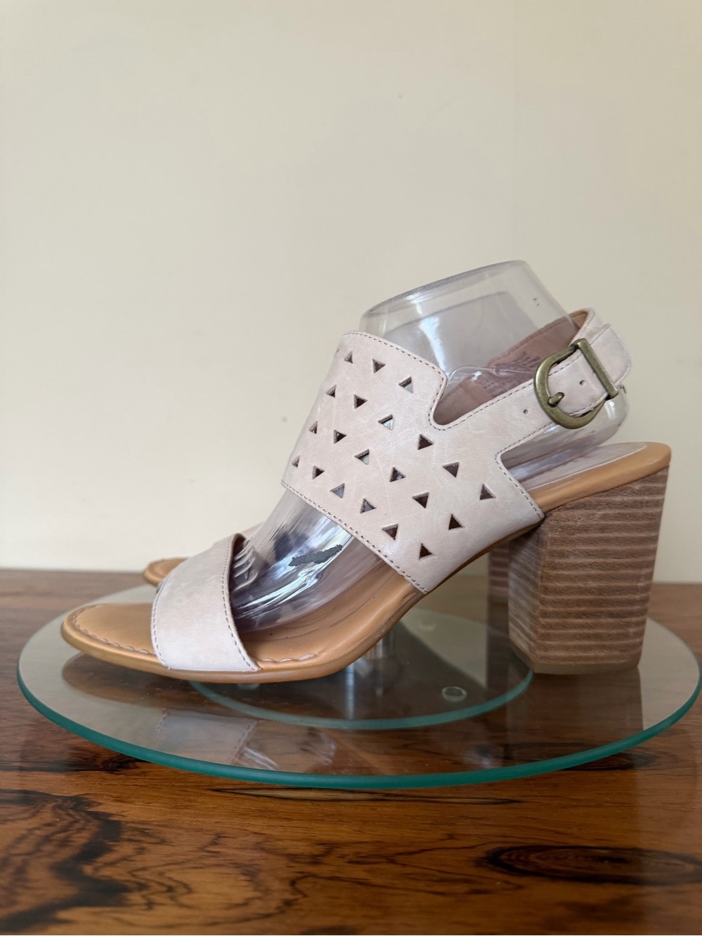 Børn Leather Laser Cut Block Heel Slingback Sandals in size 10